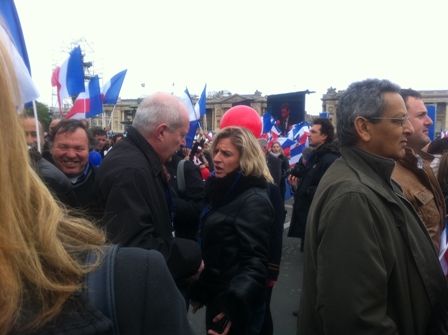 Valérie Rosso-debord, déléguée générale adjointe de l'UMP, arrive place de la Concorde. (CR)