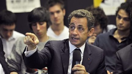 Nicolas Sarkozy, au lycée Jean-Baptiste Corot, à Savigny (Essonne), le 5/10/2010 (AFP)