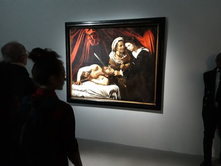 Judith et Holopherne, attribué à Caravage, a été vendu 48h avant sa mise aux enchères.&nbsp; (CÉLINE CAREZ / MAXPPP)