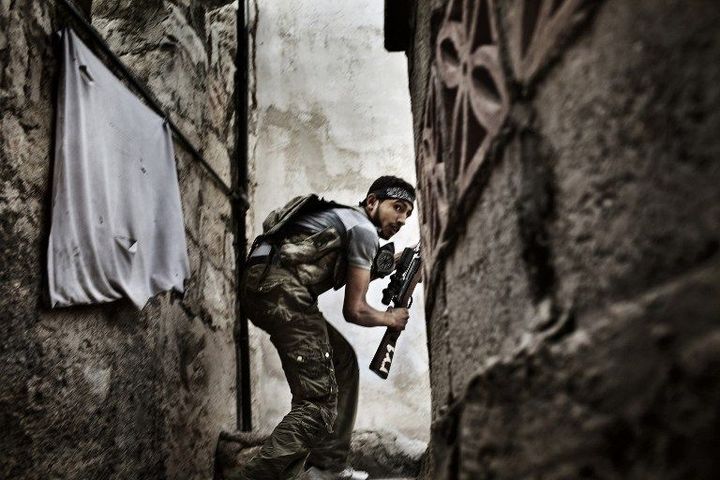 "Bataille à mort", la photo de Fabio Bucciarelli prise à Alepp
 (Fabio Bucciarelli/AFP)