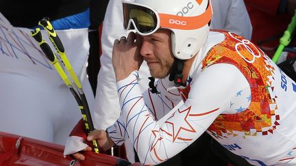 Le skieur am&eacute;ricain Bode Miller pleure le 16 f&eacute;vrier 2014 lors des JO d'hiver de Sotchi (Russie). (LEONHARD FOEGER / REUTERS)