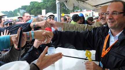 François Hollande aux Vieilles Charrues, à Carhaix (Finistère, 15 juillet 2011)
 (Fred Tanneau / AFP)