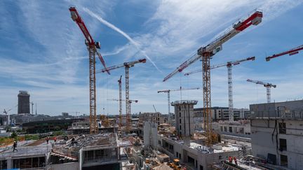 La construction du village olympique de Paris 2024, le 14 juin 2022. (ARNAUD PAILLARD / HANS LUCAS)