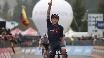 Tao Geoghegan Hart est le nouveau maillot rose du Giro (LUCA BETTINI / AFP)