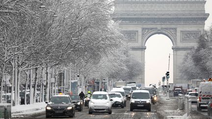 Une vue des Champs-Elysées, à Paris, mercredi 7 février 2018. (CHARLES PLATIAU / X00217)