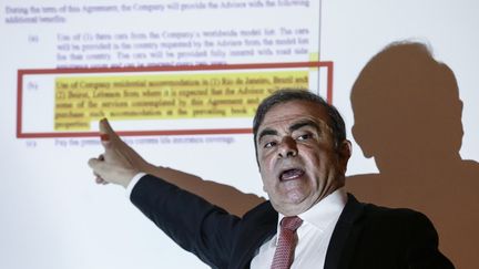 Carlos Ghosn,&nbsp;ancien PDG de Renault-Nissan, donne une conférence de presse à Beyrouth (Liban) après avoir fui le Japon, où il accusé de faute financière, le 8 janvier 2020. (MARWAN NAAMANI / DPA / AFP)