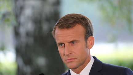 Le président de la République Emmanuel Macron, le 30 août 2018, lors d'une visite officielle en Finlande. (LUDOVIC MARIN / AFP)