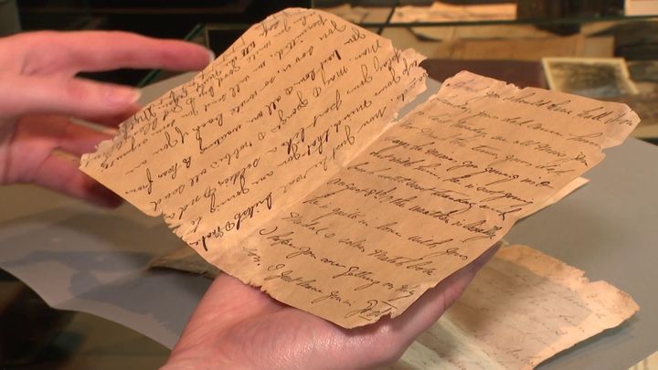 Les lettres ont été confiées au Mémorial 14-18 de&nbsp;Notre-Dame-de-Lorette. (CAPTURE D'ÉCRAN FRANCE 3 / S. BRUHIER)