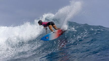 VIDEO. Paris 2024 : revivez le très beau passage de la surfeuse française Johanne Defay, médaillée de bronze à Teahupo'o