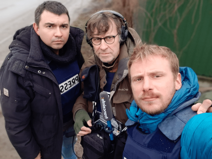 Maksym Biletskyi, fixer, Arthur Gerbault, reporting technician, and Valentin Dunate, reporter. "During the night of February 23 to 24, an American media indicates that Russia will strike Ukraine 'in the coming hours'.  This sentence resonates with me.  It is 1 am, we are in Sloviansk and we decide to take refuge in a region that we consider less dangerous.  There, Vladimir Putin formalizes what had been feared for several weeks.  The Ukrainians around me find it hard to believe, they stare into space;  the anxiety is palpable and the silence oppressive, only interrupted by the warning sirens.  On February 24, at sunrise, we see that thousands of families are fleeing the east of the country.  There is no panic, but supermarkets, banks and service stations are taken by storm.  In one night, the destiny of this country and its people has just changed." (VALENTIN DUNATE / FRANCEINFO / RADIO FRANCE)