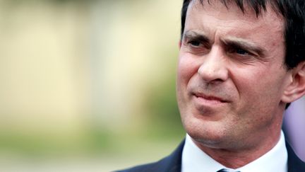 Le ministre de l'Int&eacute;rieur, Manuel Valls, le 3 juin 2013 &agrave; Bastia (Haute-Corse). (PASCAL POCHARD CASABIANCA / AFP)