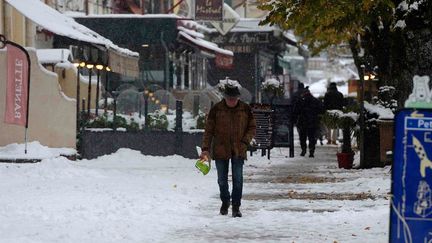 Des chutes de neige à Murat-le-Quaire (Puy-de-Dôme), le 8 novembre 2017. (MAXPPP)