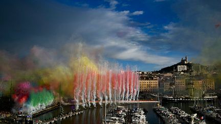 Le feu d'artifice sur le Vieux-Port vu sous un autre angle, lors de l'arrivée du 