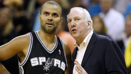 Tony Parker file au panier (MAXPPP)