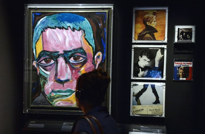 "Head of Mishima" (tête de Mishima), une toile signée David Bowie exposée à la Philharmonie.
 (Miguel Medina / AFP)