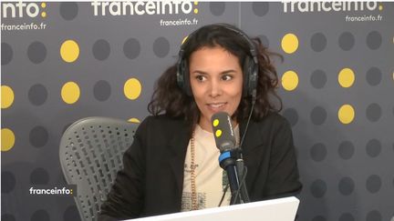 Invitée jeudi 12 mars de "L'Info Médias", sur franceinfo, Tamara Marthe, alias&nbsp;Shy'm, qui&nbsp;fait ses débuts de comédienne dans la saison 10 de "Profilage", sur TF1. (FRANCEINFO)