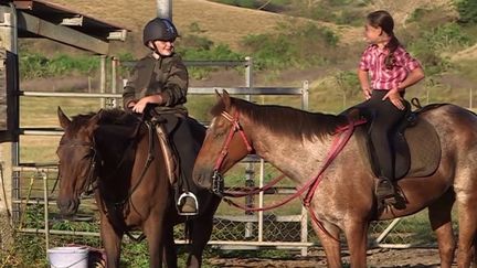 Nouvelle-Calédonie : la vie simple et vertueuse des "broussards", les cowboys des plaines sauvages (France 3)