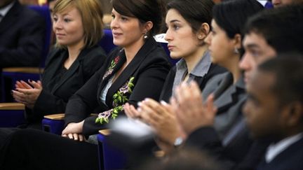 Les élèves de la première classe préparatoire au concours externe de l'ENA, le 7 octobre 2009, font première rentrée. (© AFP/FRED DUFOUR)