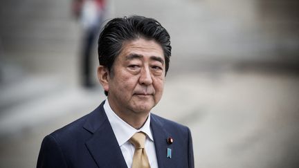 Shinzo Abe à l'Elysée, à Paris, le 17 octobre 2018. (ARTHUR NICHOLAS ORCHARD / HANS LUCAS / AFP)