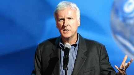 Le r&eacute;alisateur canadien James Cameron, aux studios Warner Bros de Burbank (Etats-Unis), le 16 octobre 2010. (FREDERICK M. BROWN / GETTY IMAGES/ AFP)