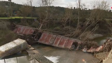 La reconstruction tarde dans l'Aude, après les inondations. (FRANCE 2)