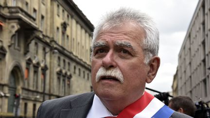 Le député communiste André Chassaigne manifeste à Paris contre la réforme prévue du Code du travail, le 27 juin 2017. (CITIZENSIDE/PATRICE PIERROT / AFP)