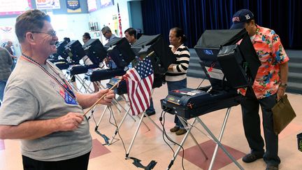 Un bureau de vote lors de l'élection présidentielle, à&nbsp;Las Vegas (Nevada, Etats-Unis), le 8 novembre. (ETHAN MILLER / GETTY IMAGES NORTH AMERICA)