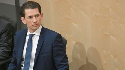 Sebastian Kurz lors de l'examen de la motion de censure de son gouvernement, à Vienne (Autriche), le 27 mai 2019.&nbsp; (ROLAND SCHLAGER / APA / AFP)