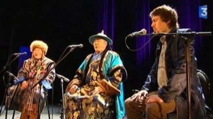 Chants diphoniques de Mongolie : de père en fils
 (Culturebox)