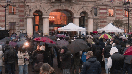 Hommage à Lola : sa famille et ses amis se sont réunis à Paris