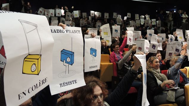 &nbsp; (Le personnel de Radio France a montré sa colère au PDG de l'entreprise ce vendredi midi  © RF/ Eric Chaverou)