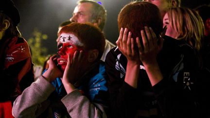 Les supporters de Rennes apr&egrave;s la d&eacute;faite de leur club en finale de la Coupe de France contre Guingamp, le 9 mai 2009.&nbsp; (F.LEPAGE/SIPA)