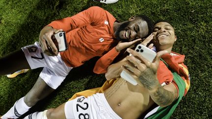 Nouvelle photo de profil et nouvelle biographie sur instagram pour Jonathan Bamba et Reinildo après les exploits de Lille en Ligue 1 : "Joueur du Losc, champion de France 2021". (MATHIEU PATTIER/SIPA)