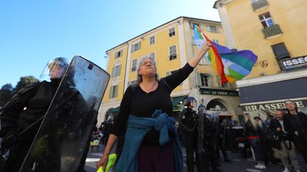 Nice : une "gilet jaune" de 73 ans blessée par les CRS