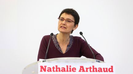 La candidate de Lutte ouvrière, Nathalie Arthaud, lors d'un meeting à Nancy, le 4 mars 2017. (FRED MARVAUX / REA)