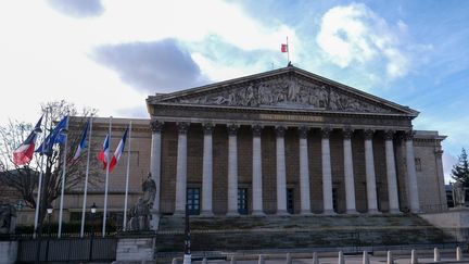 La façade du Palais Bourbon, le 11 février 2020. (THIERRY THOREL / MAXPPP)