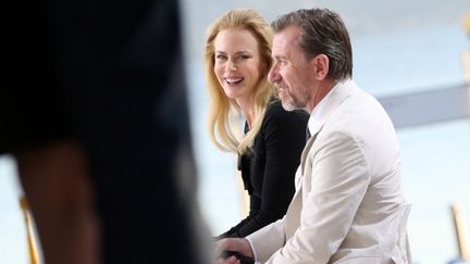 Nicole Kidman et Tim Roth sur plateau du "Grand Journal"
 (LOIC VENANCE / AFP)