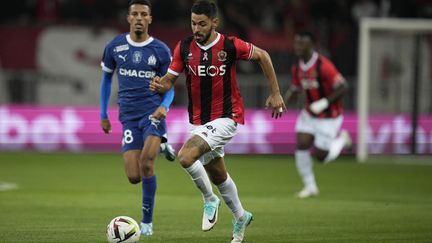 Niçois Morgan Sanson with the ball against Marseille, October 21, 2023. (DANIEL COLE / SIPA)