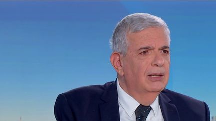 Les frappes au Liban par l’armée israélienne se poursuivent lundi 30 septembre. La menace d’une incursion terrestre plane toujours sur le sud du Liban. Khattar Abou Diab, politologue et spécialiste du Moyen-Orient, analyse la situation du Liban à l'heure où le Hezbollah se trouve considérablement affaibli.