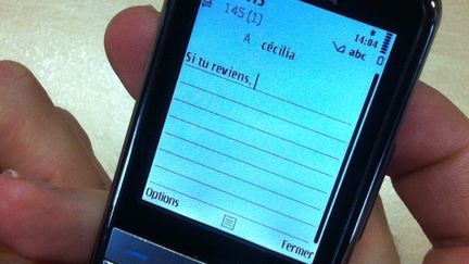 Le 3 d&eacute;cembre 2012, le SMS f&ecirc;te ses 20 ans. Certains d'entre eux ont marqu&eacute; les esprits. (FRANCETV INFO)