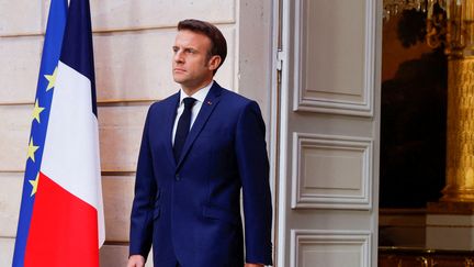 Emmanuel Macron&nbsp;arrive à l'Elysée lors de la cérémonie d'investiture, le 7 mai 2022. (GONZALO FUENTES / AFP)