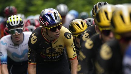 Le Belge Wout Van Aert dans le peloton du Tour de France, lors de la 1re étape, le 1er juillet 2023. (DANIEL COLE / AP)