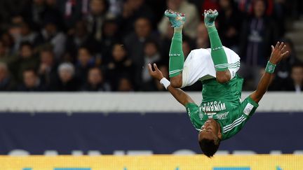 La joie de l'attaquant de Saint-Etienne Pierre-Emerick Aubameyang, buteur contre le PSG, le 3 novembre 2012. (THOMAS COEX / AFP)