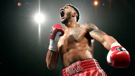 Tony Yoka exulte après sa victoire expéditive