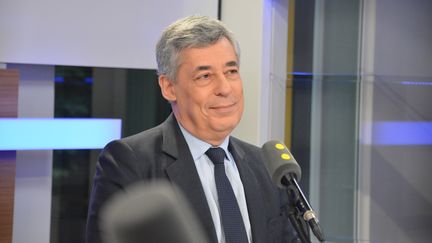 Henri Guaino, député LR des Yvelines, candidat à la présidentielle. (RADIO FRANCE / JEAN-CHRISTOPHE BOURDILLAT)