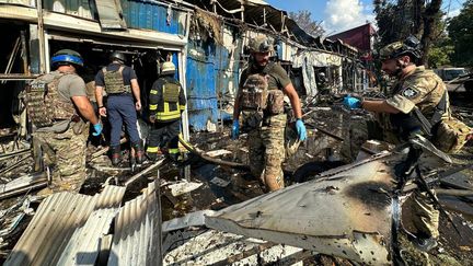 Les secours interviennent à Kostiantynivka, dans l'est de l'Ukraine, le 6 septembre 2023. (AFP PHOTO / MINISTRY OF INTERNAL AFFAIRS OF UKRAINE)