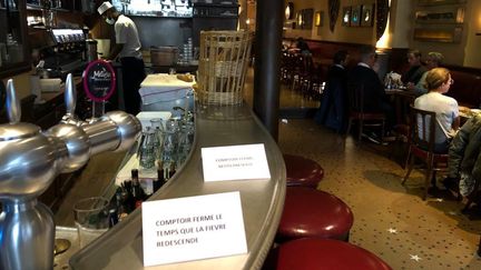 Dans les restaurants parisiens de Xavier Denamur, il est désormais interdit de s'approcher du comptoir pour éviter les attroupements. (XAVIER DENAMUR)