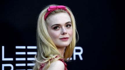 L'actrice Elle Fanning&nbsp;à Hollywood (Etats-Unis), le 2 avril 2019. (FRAZER HARRISON / GETTY IMAGES NORTH AMERICA / AFP)