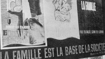 Affiche de propagandesous le régime de Vichy. (THREE LIONS / HULTON ARCHIVE)