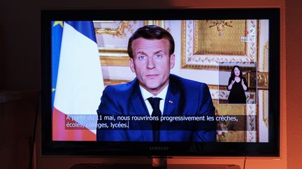 Qui se cache derrière la retranscription en direct des allocutions d'E. Macron ?